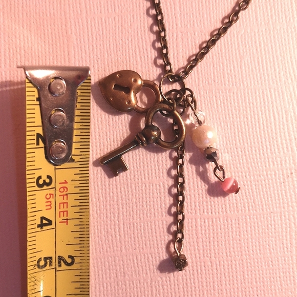 Chain 'n' charm necklace and earrings set - Picture 5 of 5